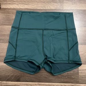 Lululemon In Movement High Rise Short 2.5” inseam